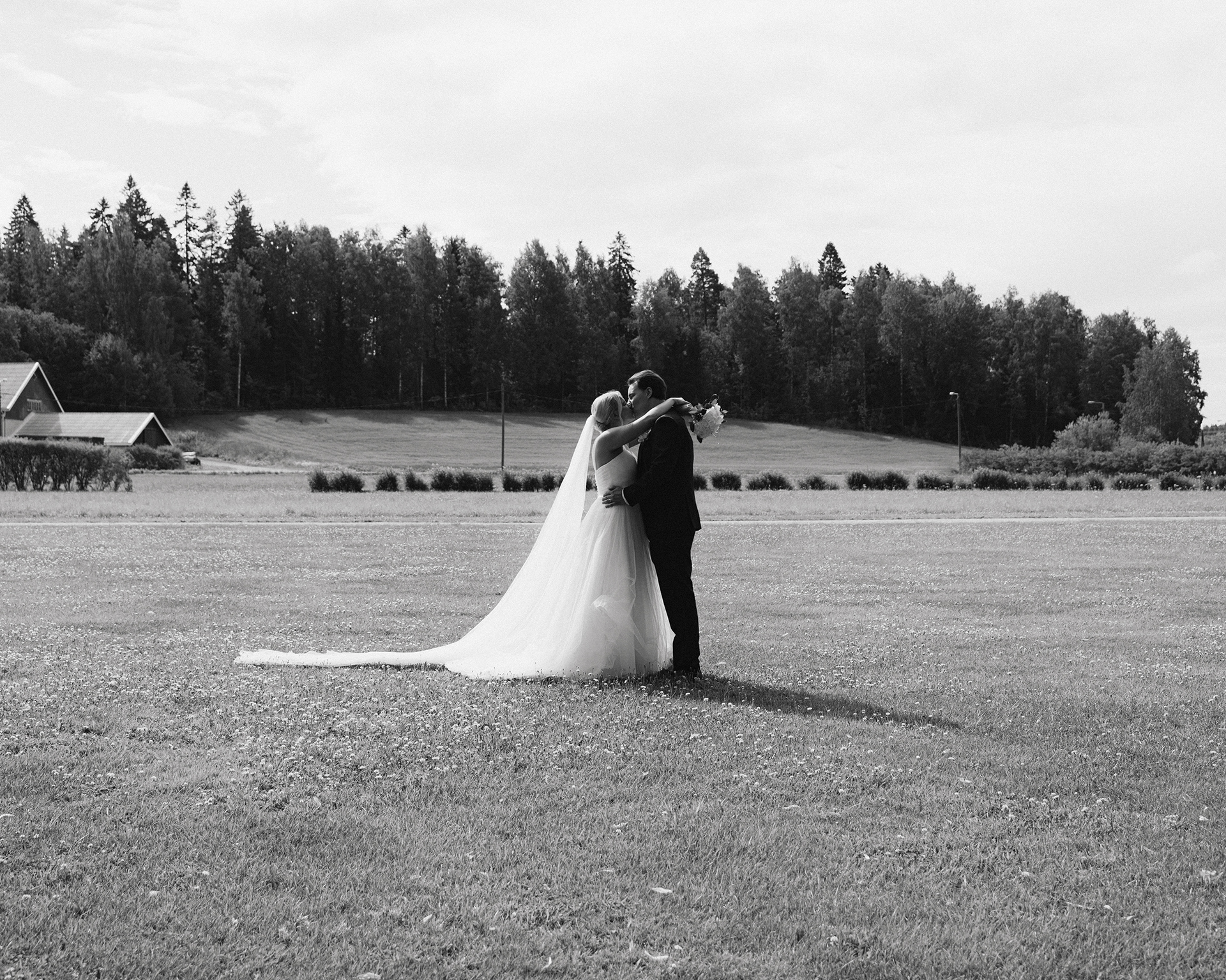 Wedding couple in countryside