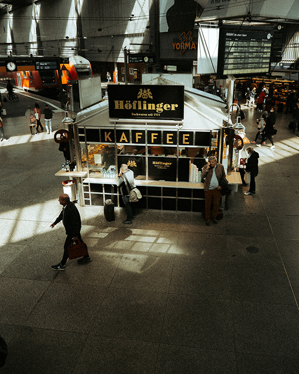 Station coffee kiosk